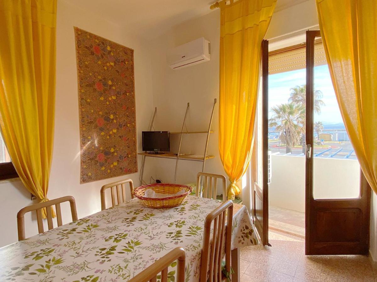 I Fenicotteri - Appartamenti Sul Mare Calasetta Exterior foto