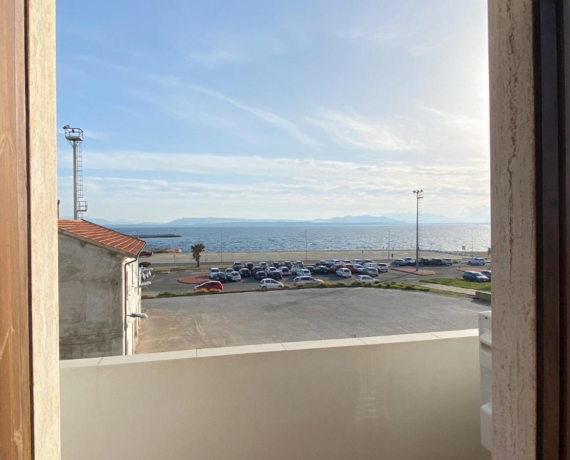 I Fenicotteri - Appartamenti Sul Mare Calasetta Exterior foto