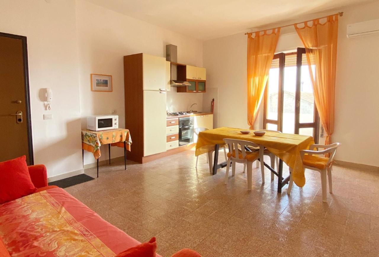I Fenicotteri - Appartamenti Sul Mare Calasetta Exterior foto